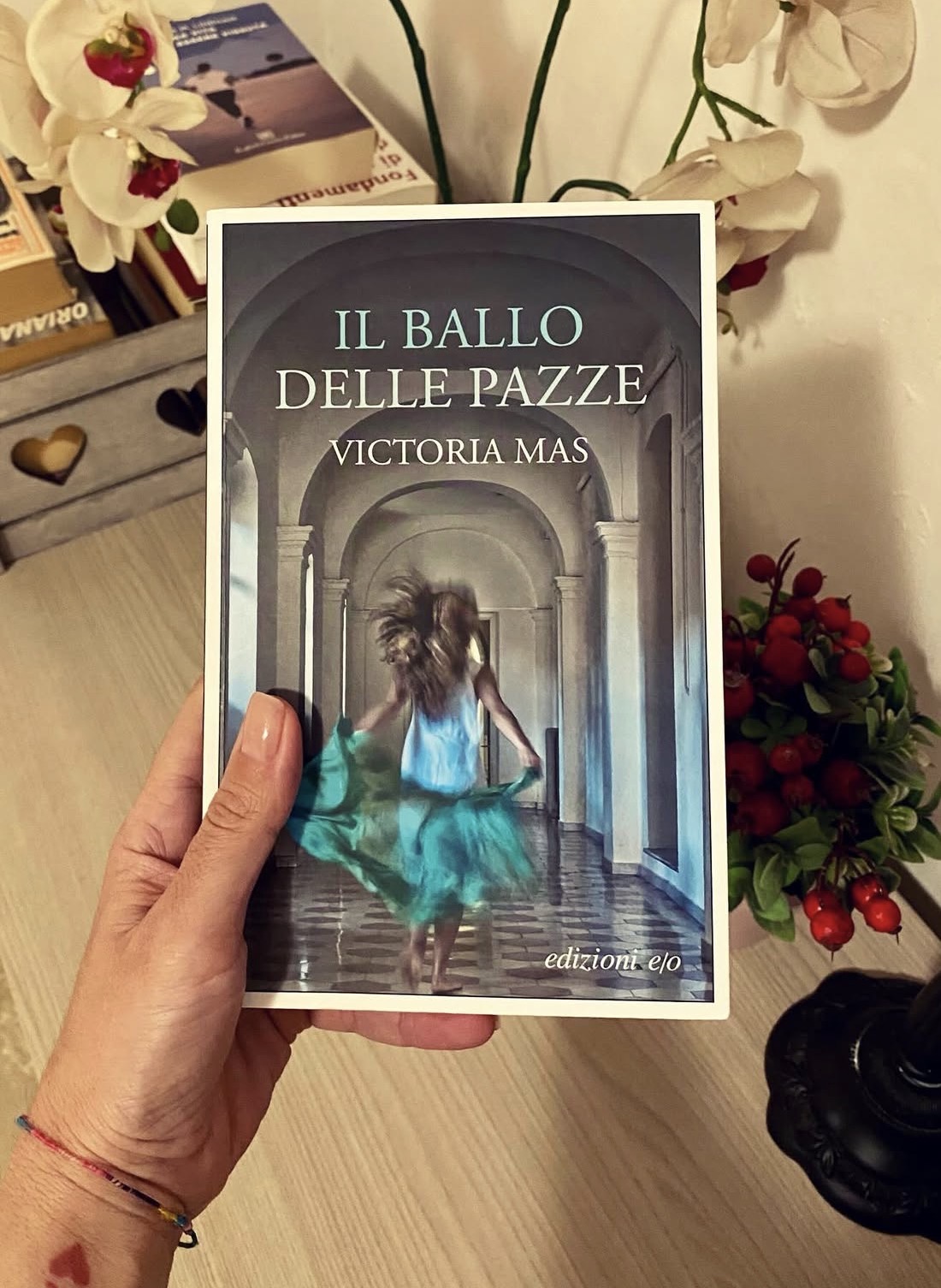 Copertina del romanzo Il ballo delle pazze